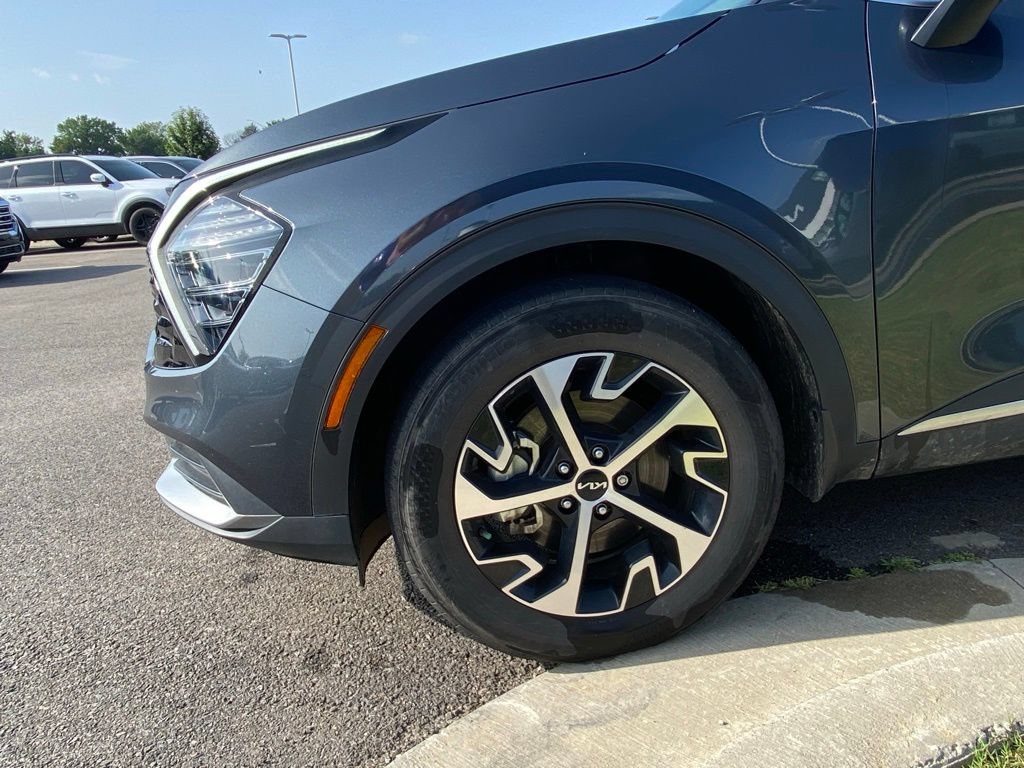 Certified 2024 Kia Sportage EX FWD image 32