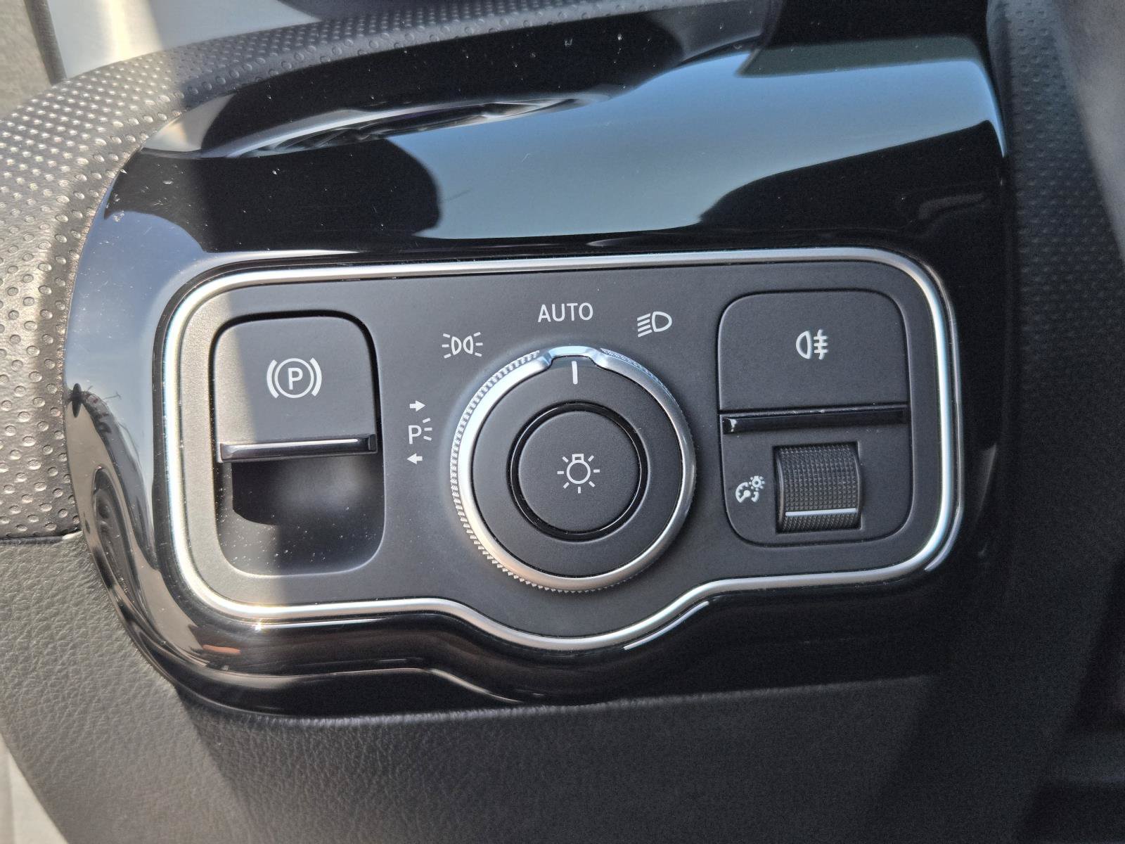 Used 2025 Mercedes-Benz CLA 250 4MATIC image 18
