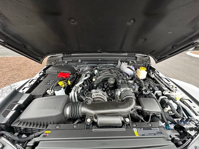 New 2026 Jeep Gladiator Rubicon w/ Steel Power Dome Hood Package AWD/4WD image 14