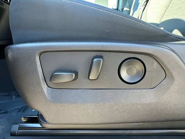 Used 2024 Chevrolet Silverado 1500 LT image 26