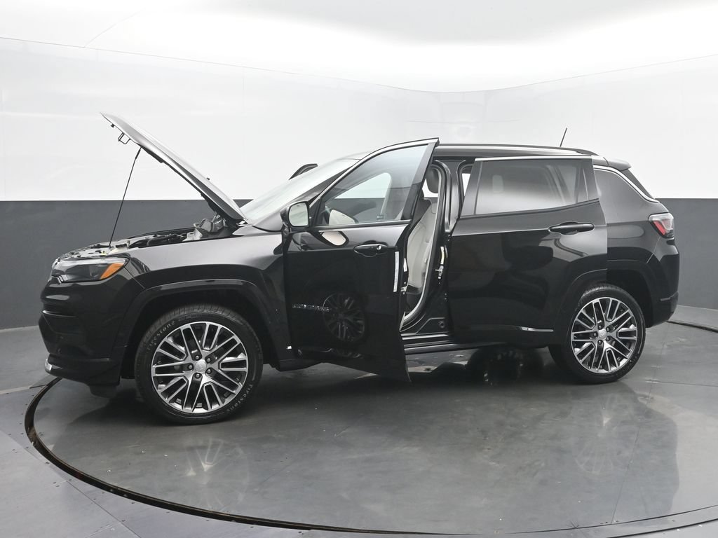 Used 2022 Jeep Compass Limited w/ Elite Group AWD/4WD image 58