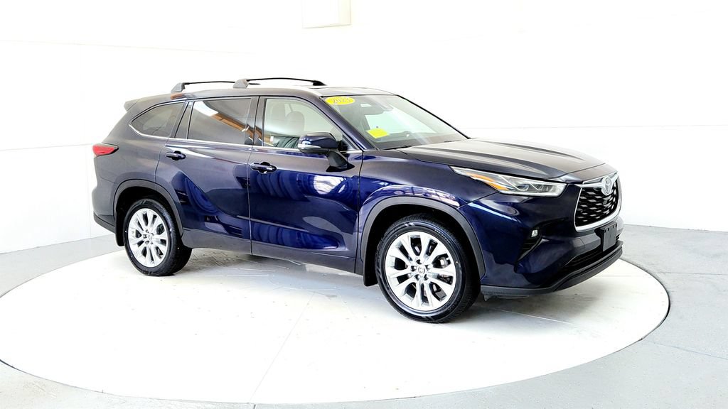 Used 2023 Toyota Highlander Limited AWD/4WD image 7