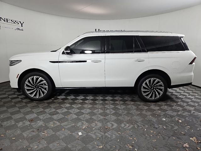 Used 2025 Lincoln Navigator Black Label image 8