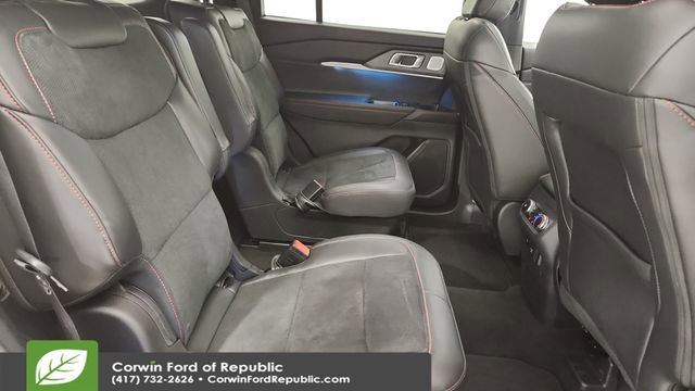 Certified 2025 Ford Explorer ST w/ Sun And Sound Package image 28