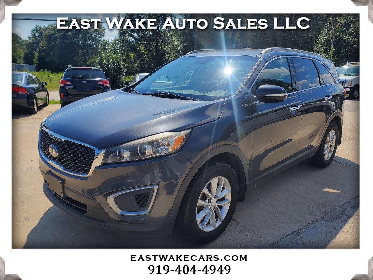 Used 2018 Kia Sorento FWD image 1