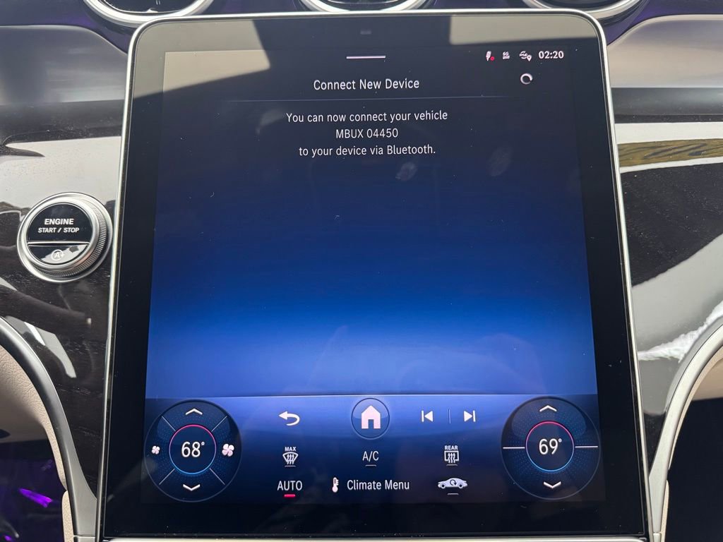 Used 2025 Mercedes-Benz GLC 300 4MATIC image 29