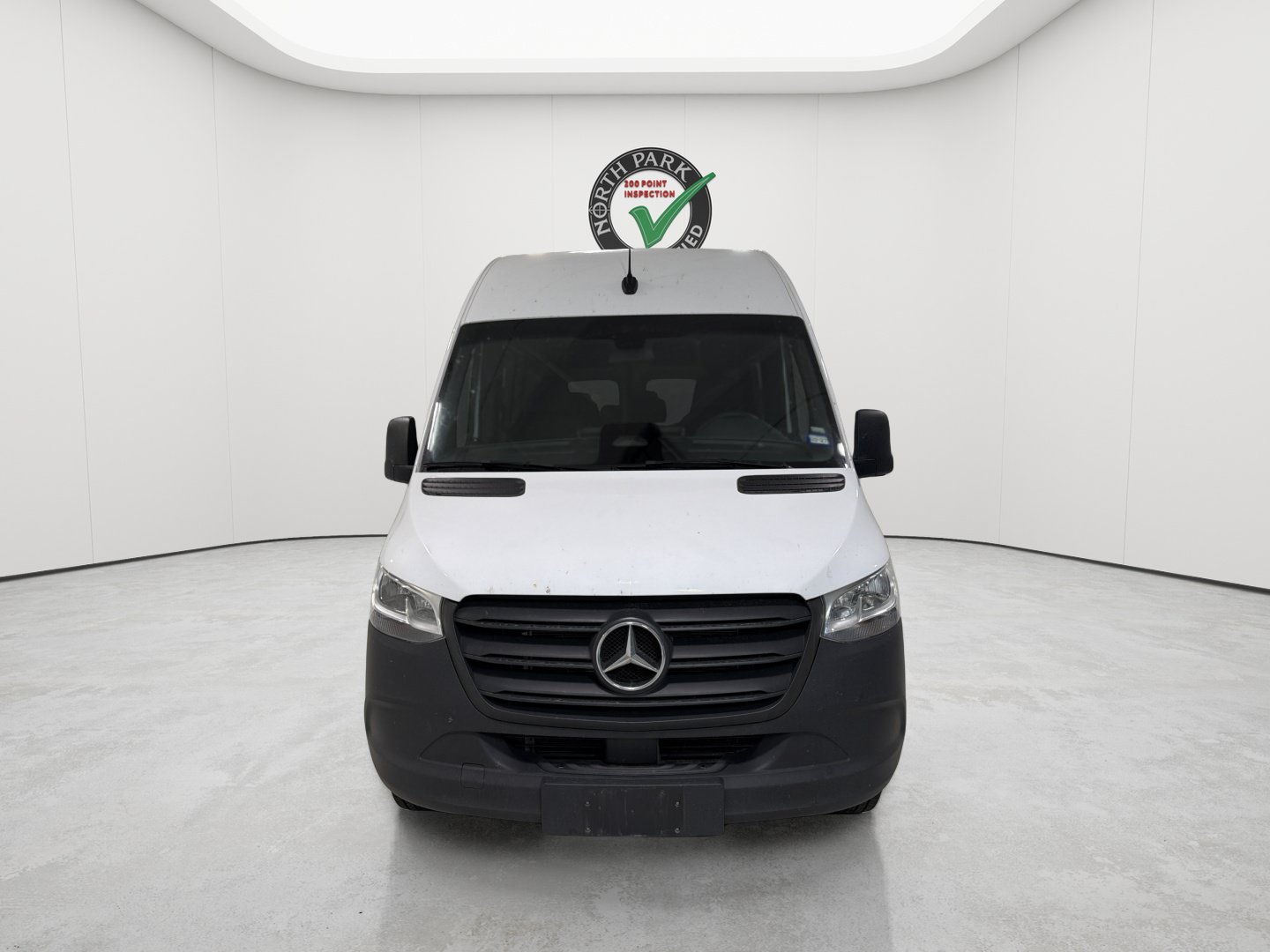 Used 2025 Mercedes-Benz Sprinter 2500 image 8