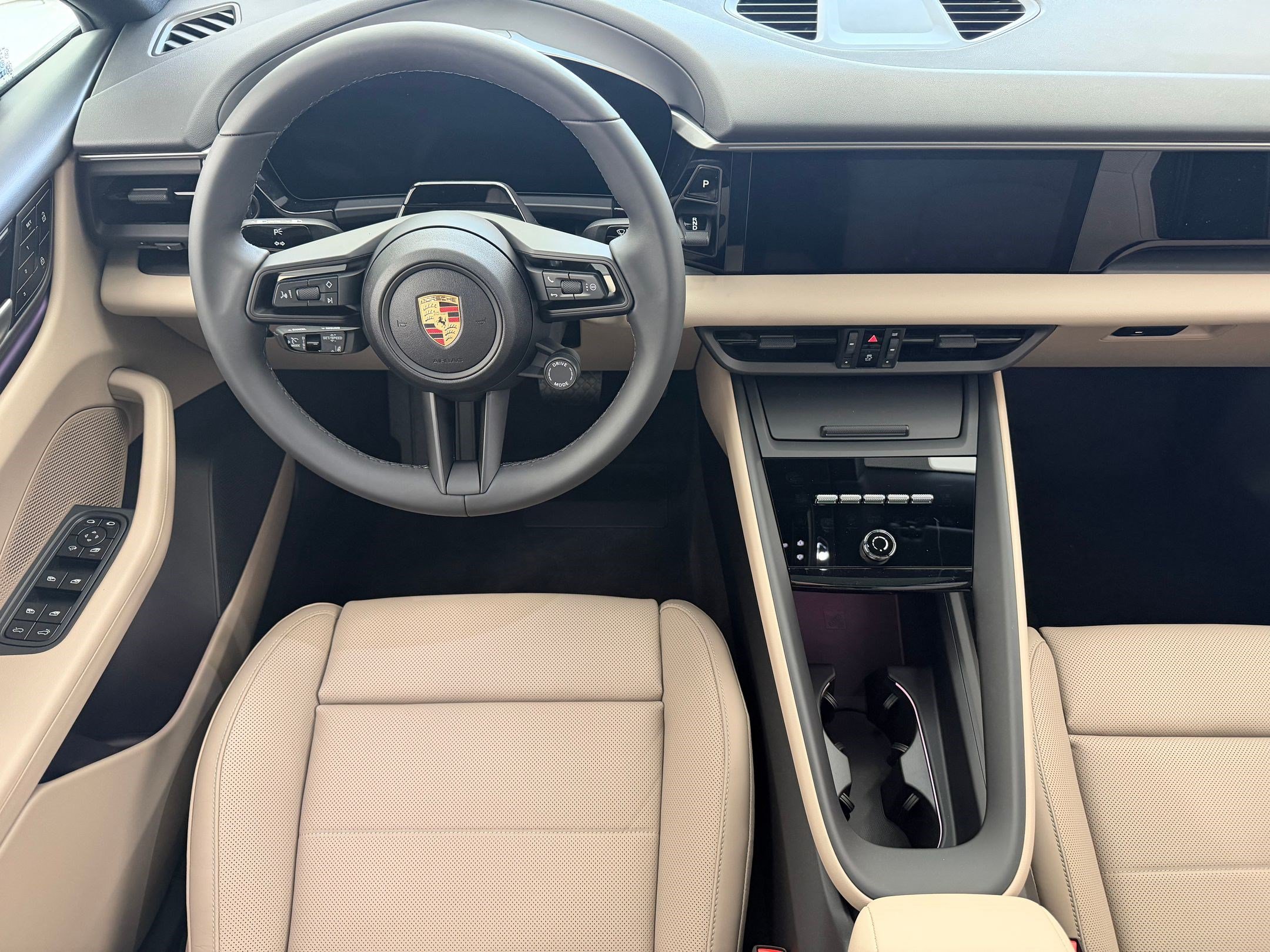 New 2026 Porsche Macan 4 Electric AWD/4WD image 31