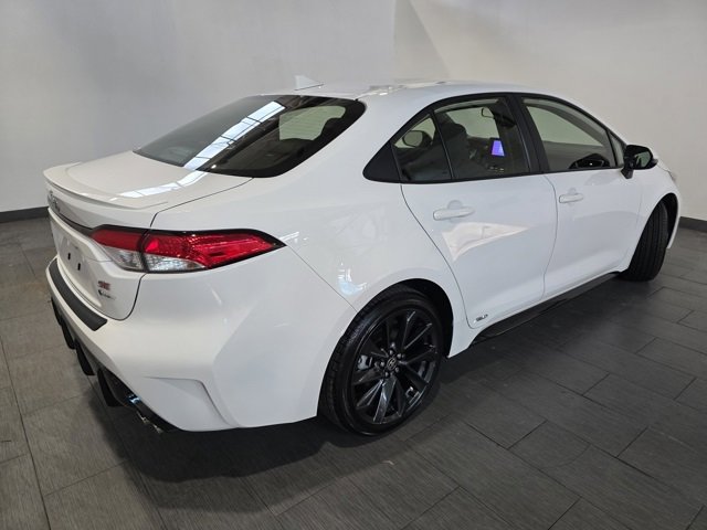Used 2025 Toyota Corolla SE w/ Convenience Package image 5