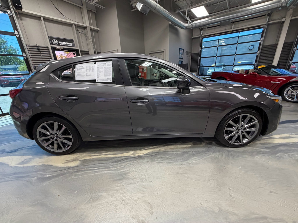Used 2018 MAZDA MAZDA3 Grand Touring w/ Premium Equipment Package image 31