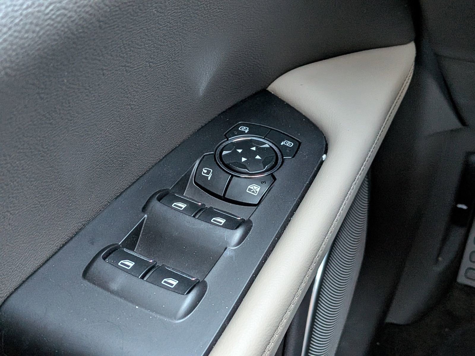 Certified 2023 Lincoln Nautilus Reserve w/ Equipment Group 202A image 27