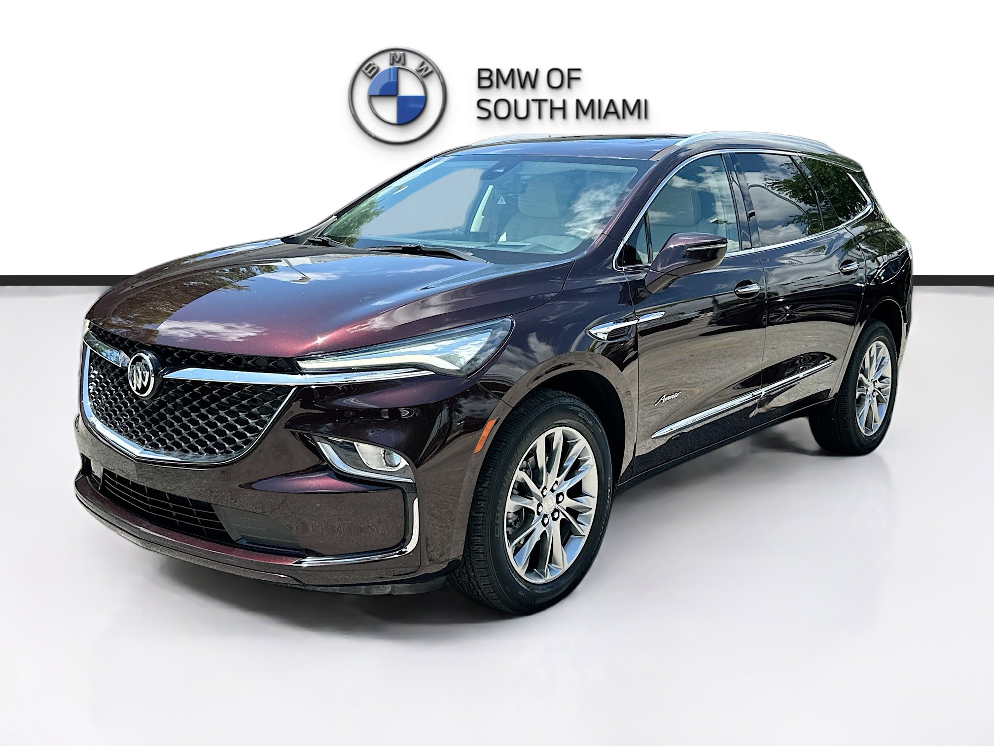 Used 2022 Buick Enclave Avenir FWD image 3