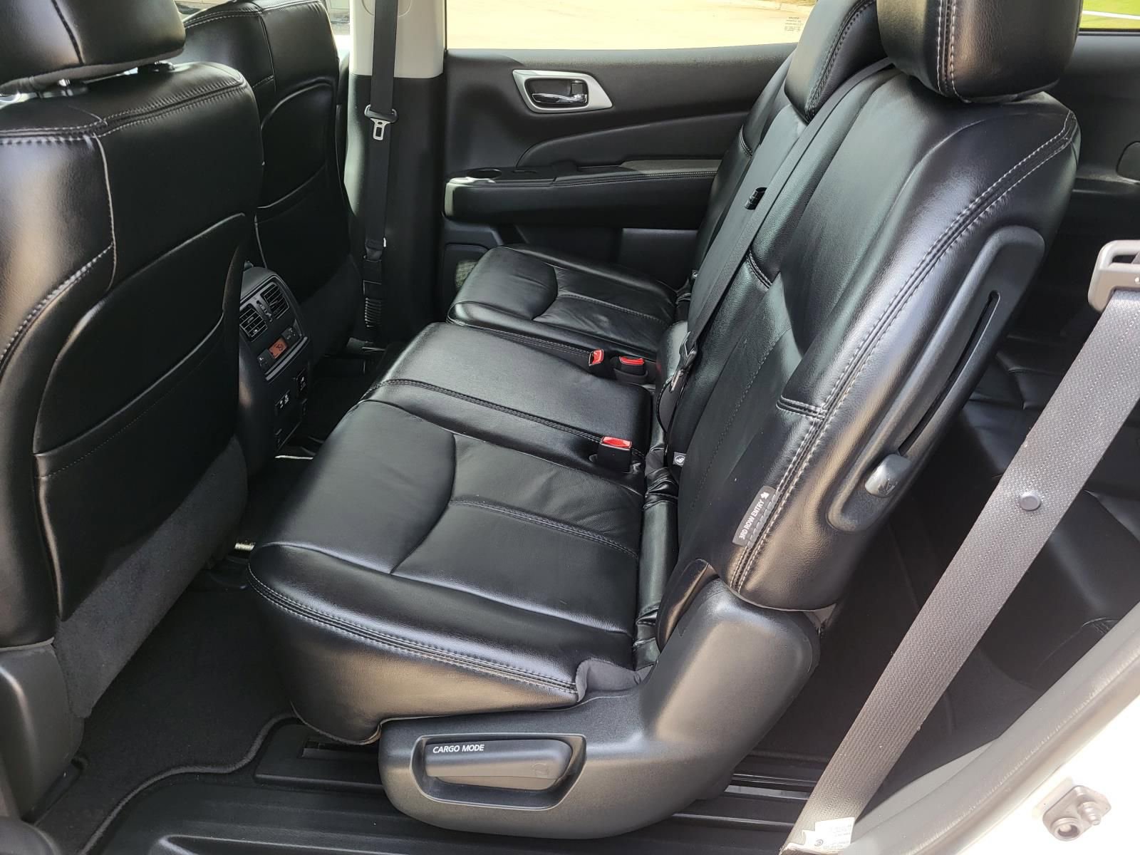 Used 2020 Nissan Pathfinder SL image 16