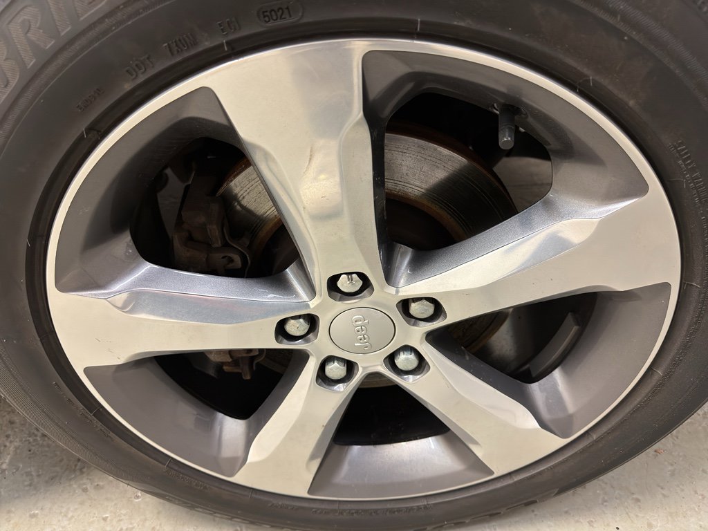 Used 2012 Jeep Grand Cherokee Overland image 36