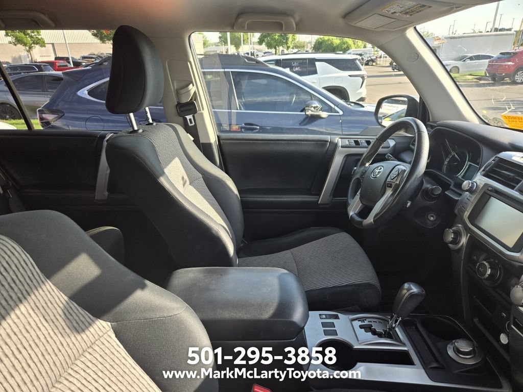 Used 2015 Toyota 4Runner SR5 AWD/4WD image 10