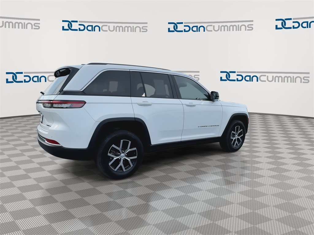 Used 2024 Jeep Grand Cherokee Limited image 13