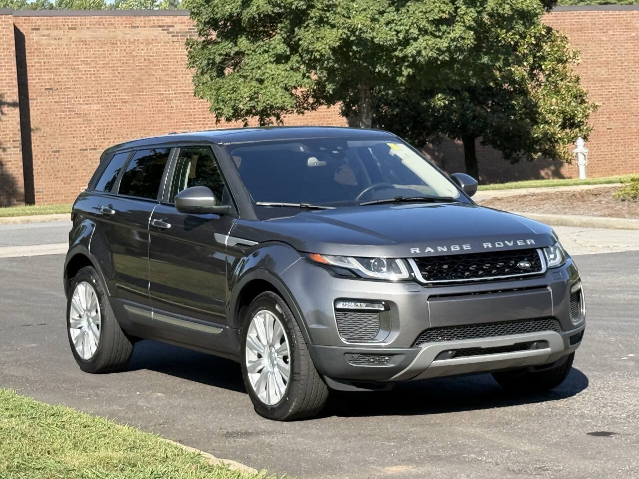 Used 2016 Land Rover Range Rover Evoque HSE AWD/4WD image 3