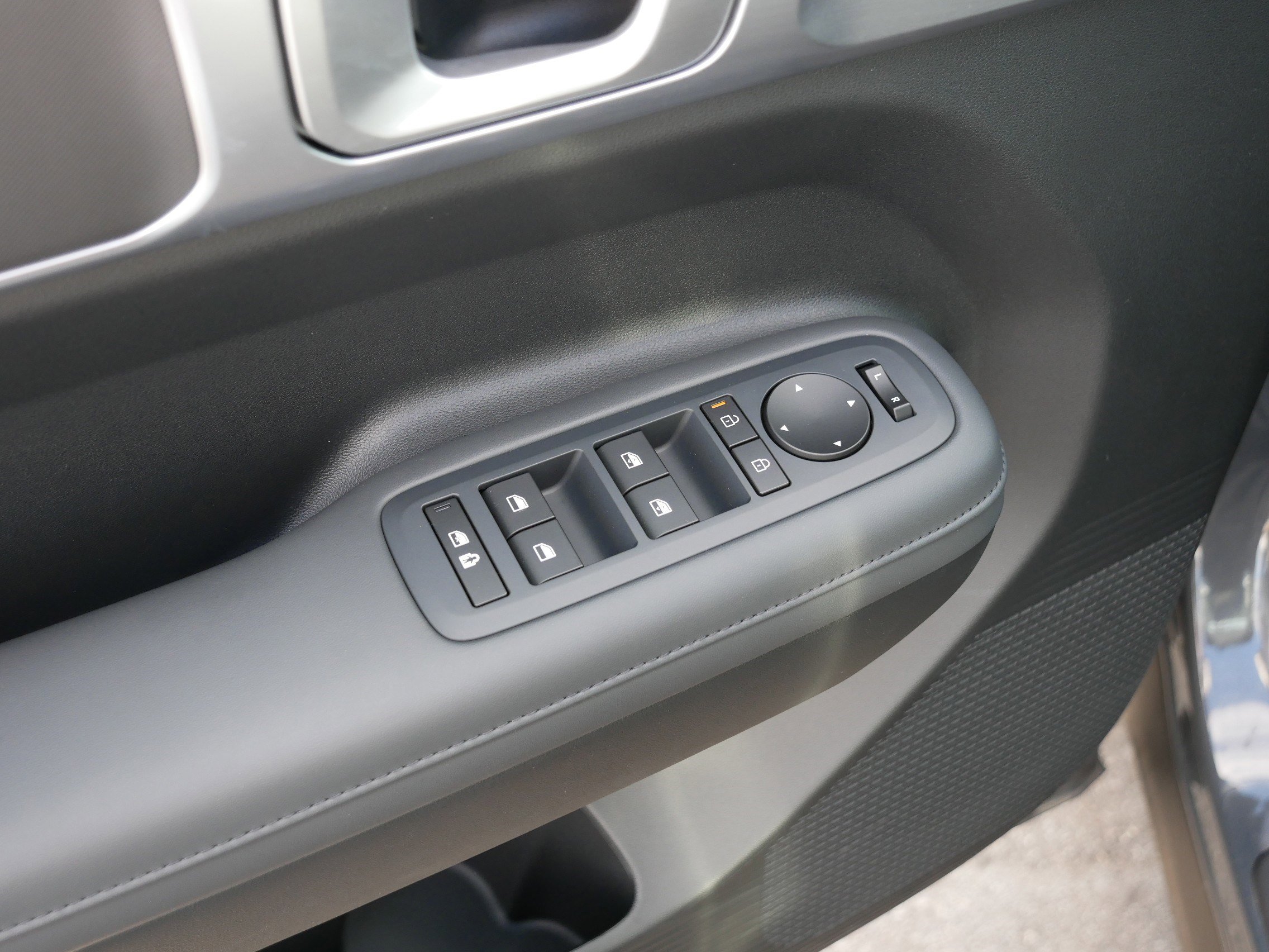 Used 2026 Hyundai Santa Fe SEL AWD/4WD image 19