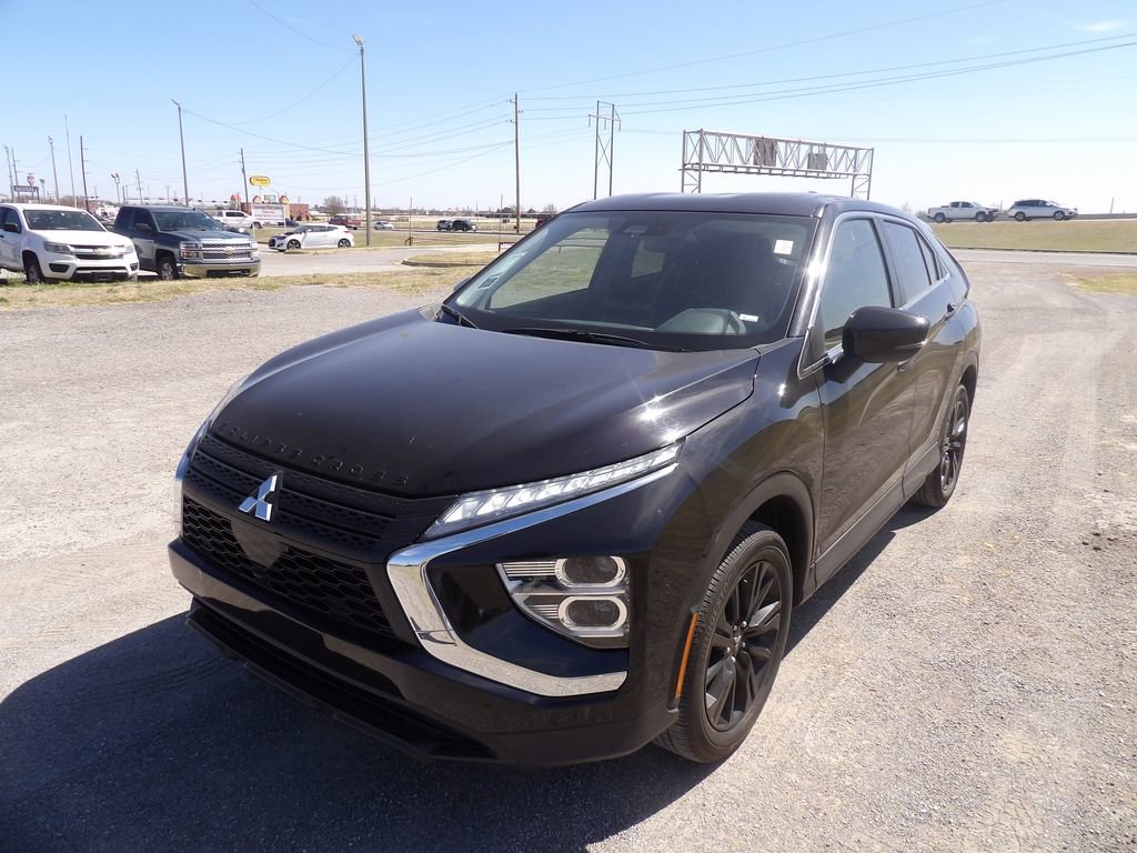 Used 2024 Mitsubishi Eclipse Cross LE image 2