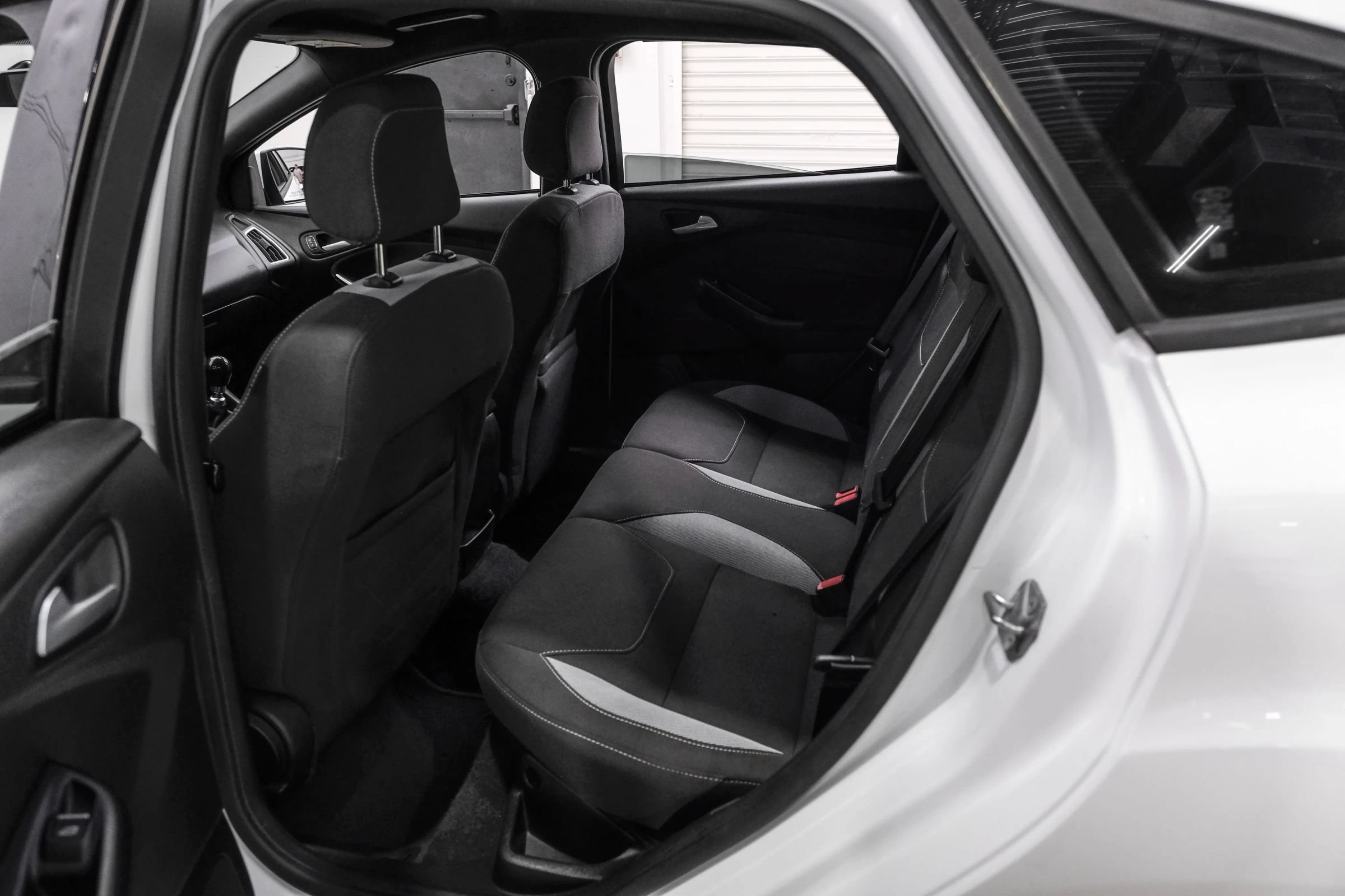 Used 2017 Ford Focus ST FWD image 37