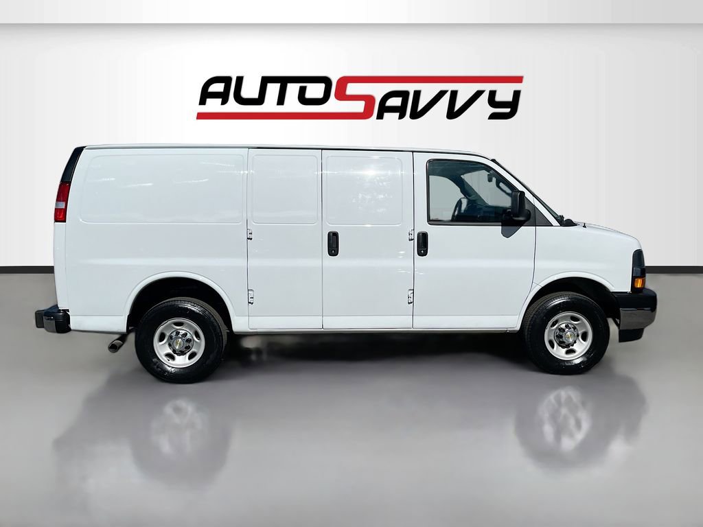 Used 2024 Chevrolet Express 2500 w/ Driver Convenience Package RWD image 8
