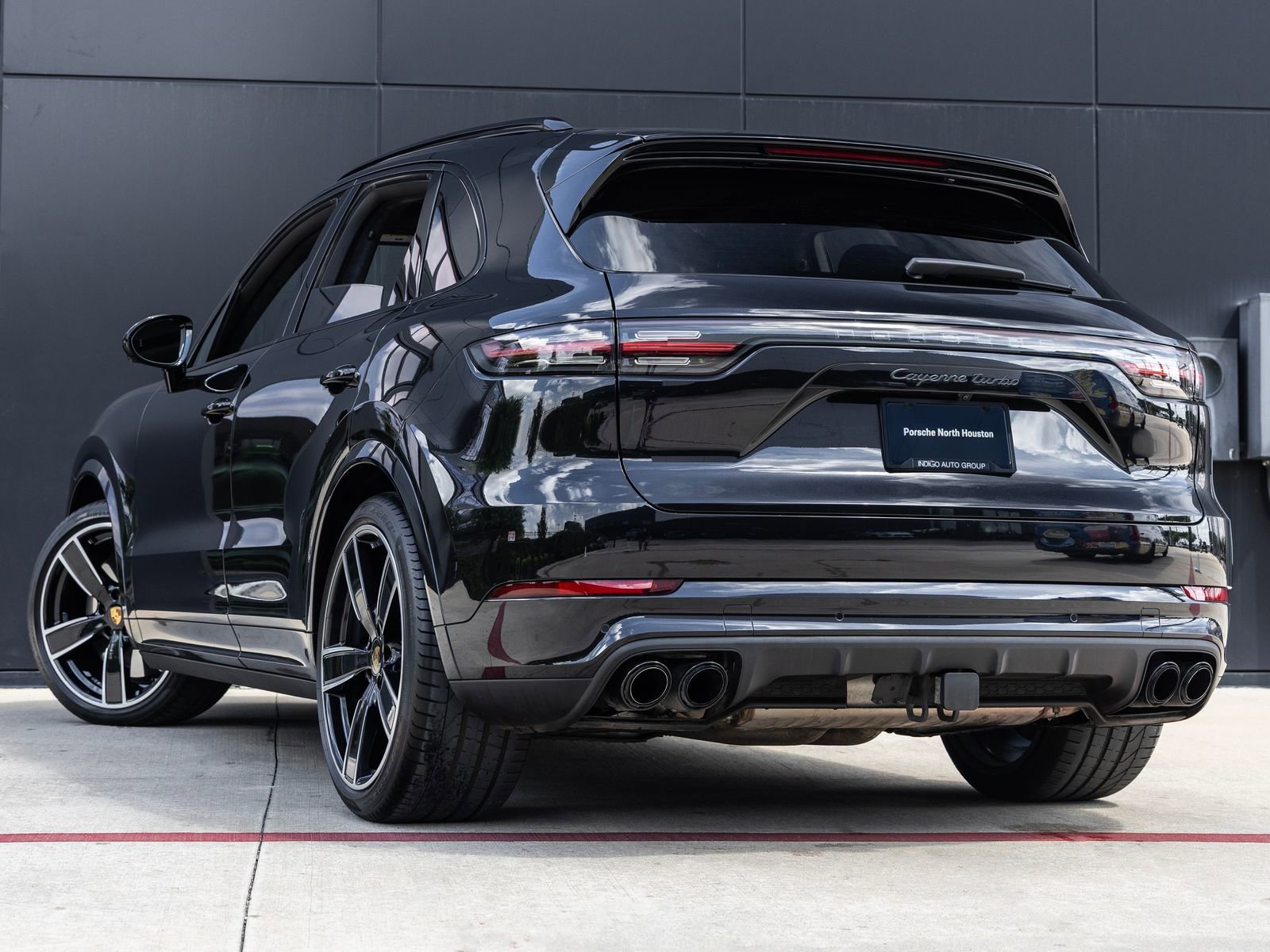 Certified 2020 Porsche Cayenne Turbo AWD/4WD image 3