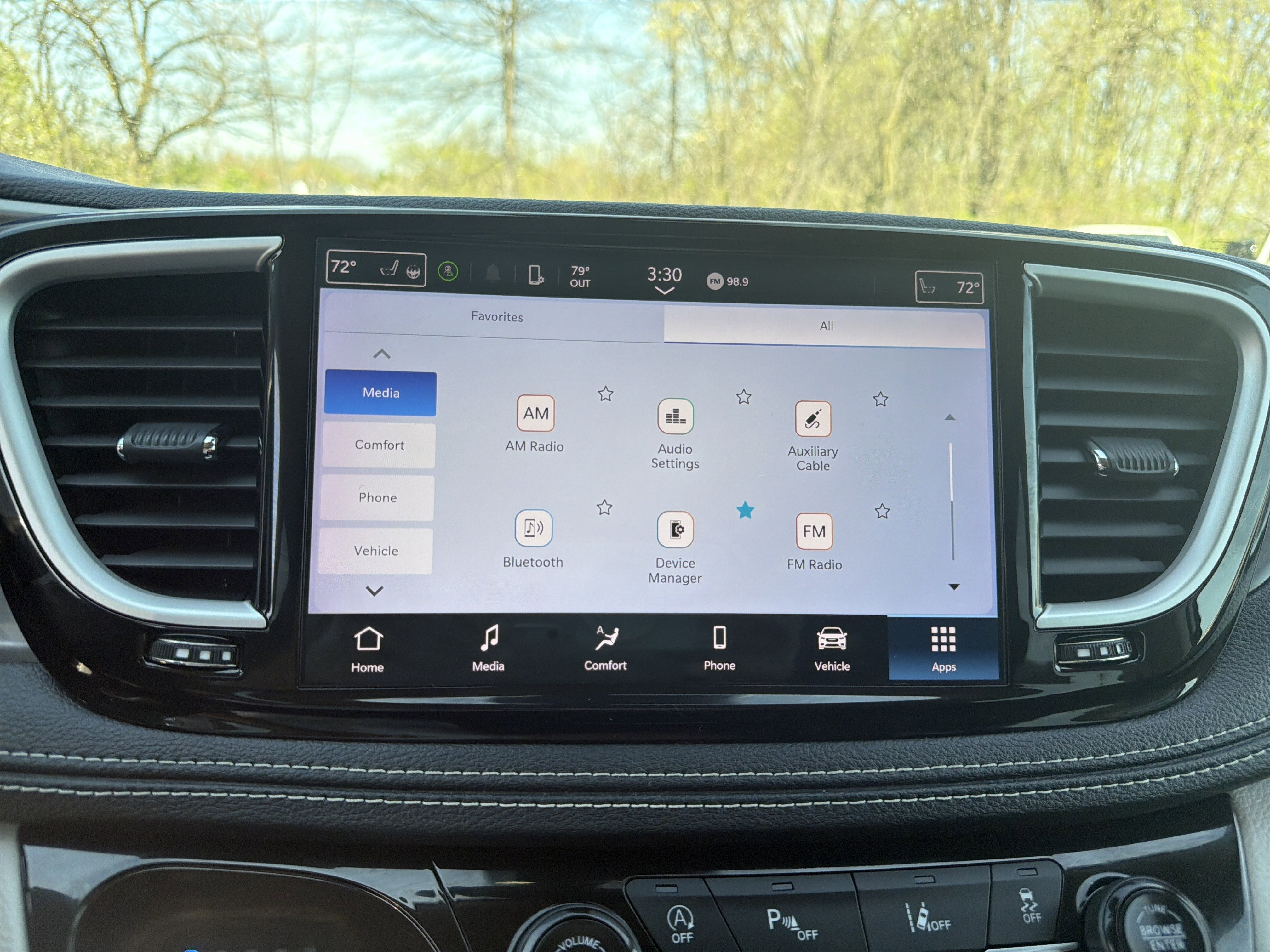 Used 2023 Chrysler Pacifica Touring-L image 27