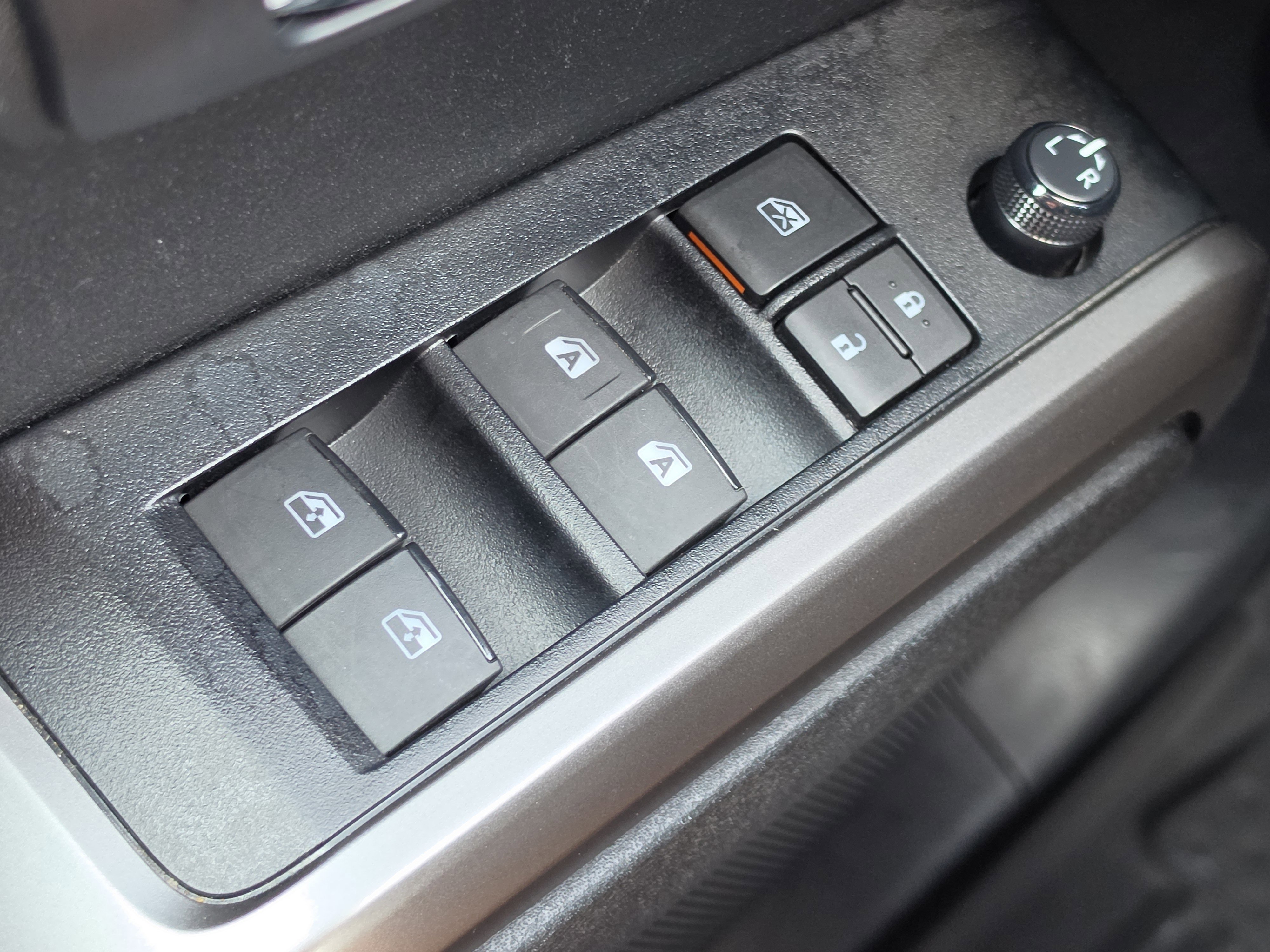Certified 2022 Toyota Tacoma Limited AWD/4WD image 13