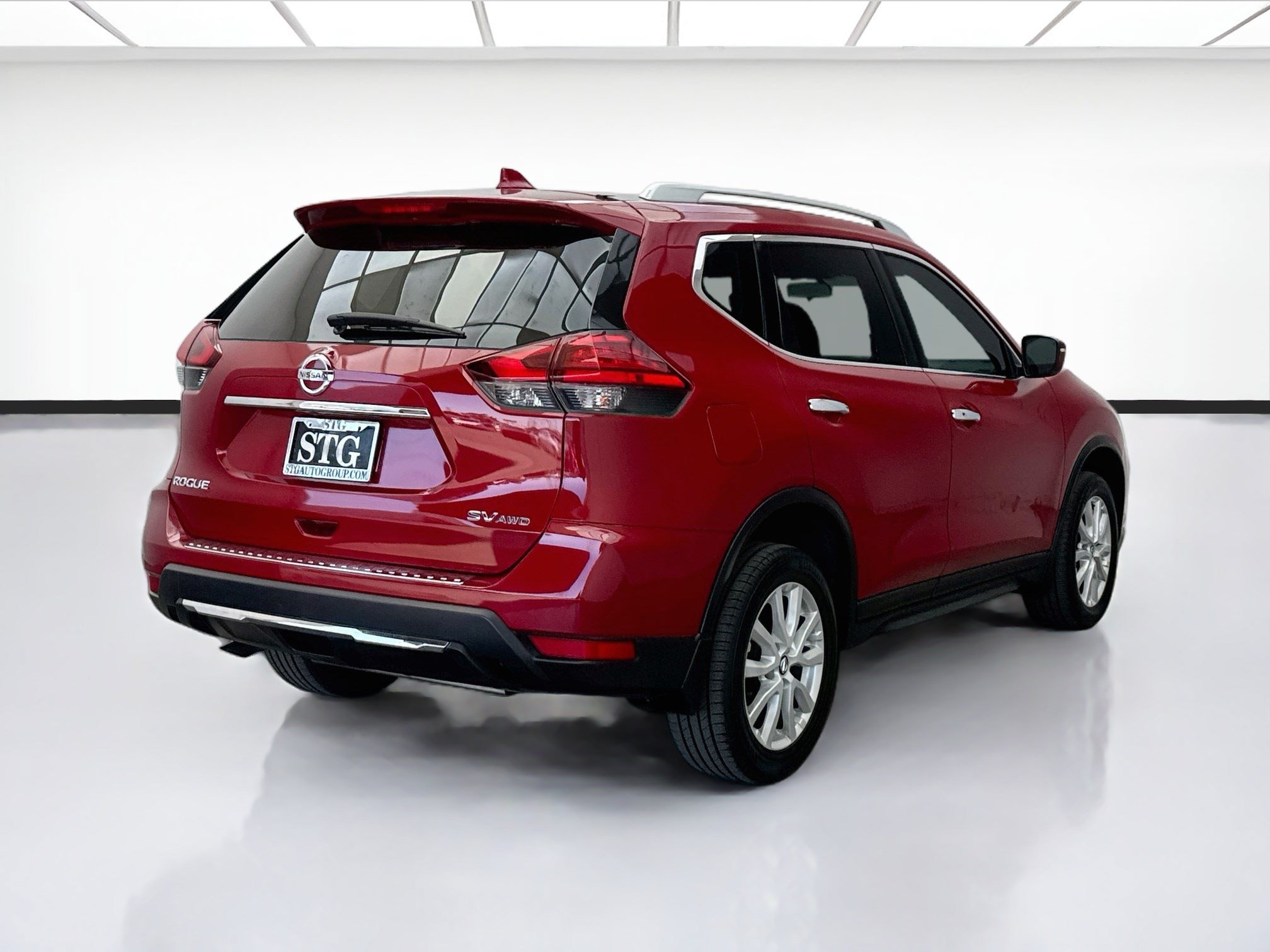 Used 2017 Nissan Rogue SV w/ SV Family Package AWD/4WD image 4