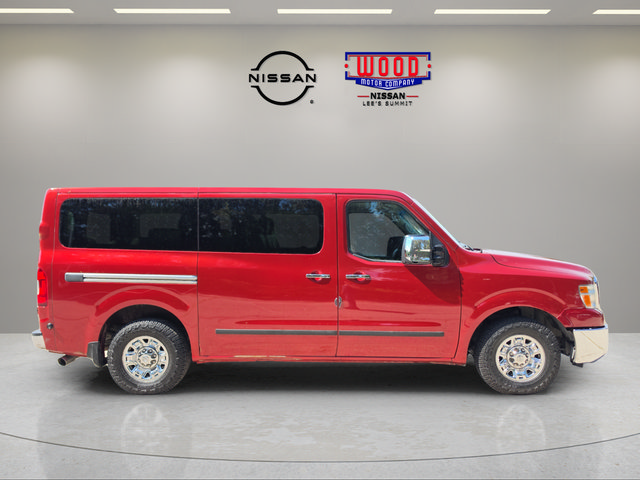 Used 2017 Nissan NV 3500 SL RWD image 2