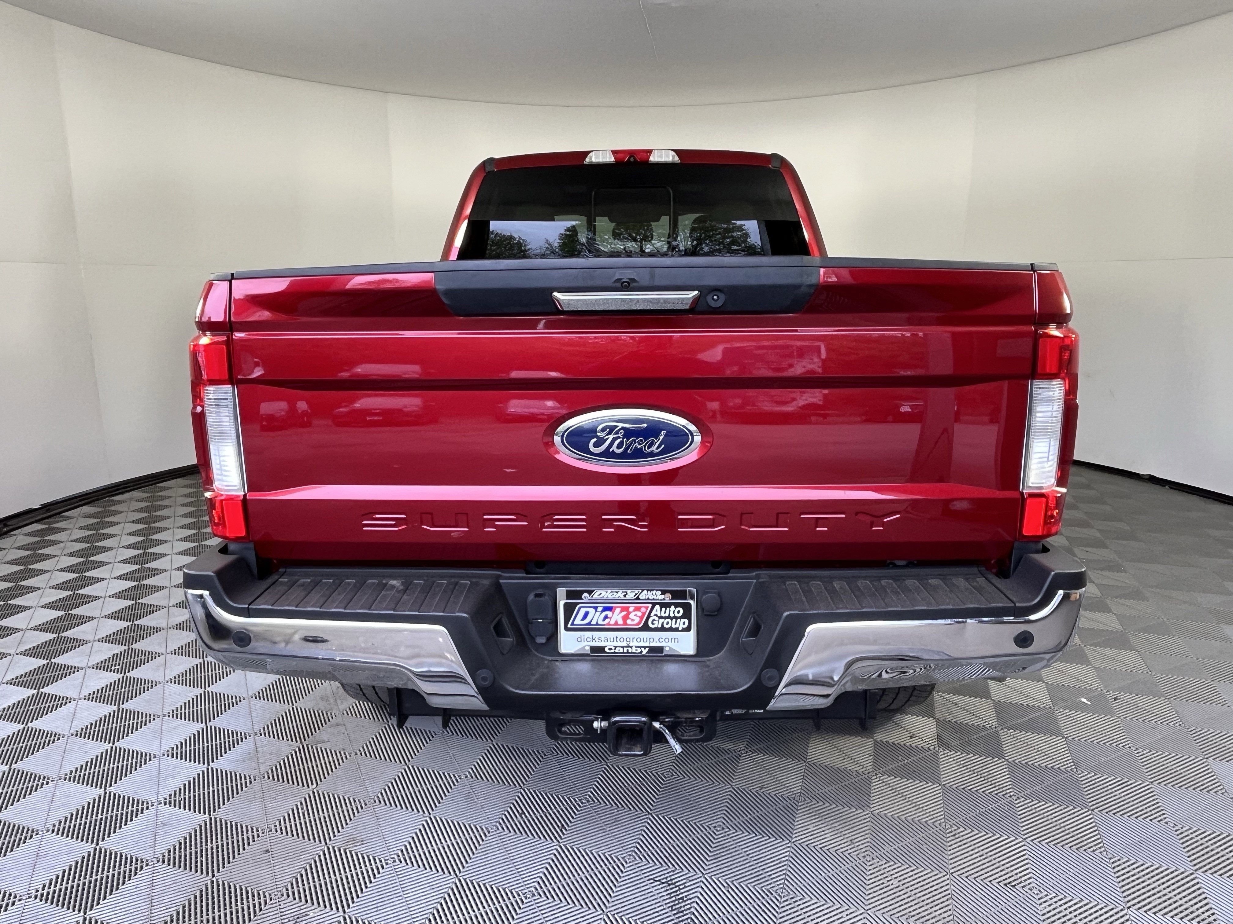Used 2018 Ford F350 Lariat w/ Chrome Package image 4