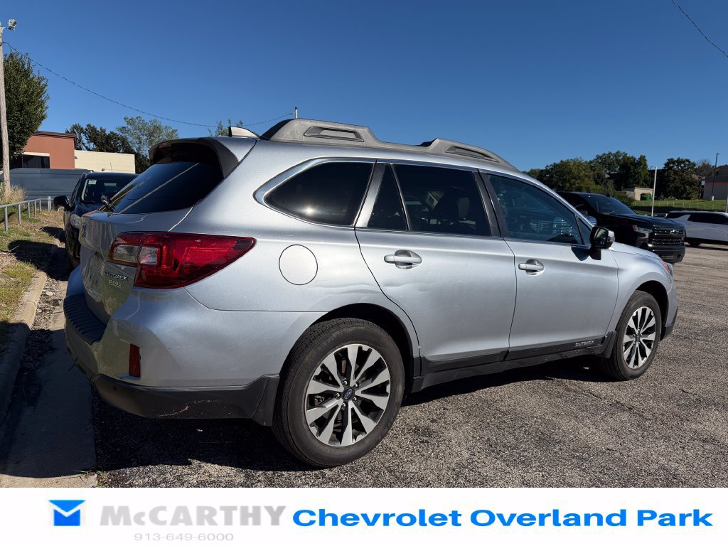 Used 2017 Subaru Outback 2.5i Limited AWD/4WD image 3