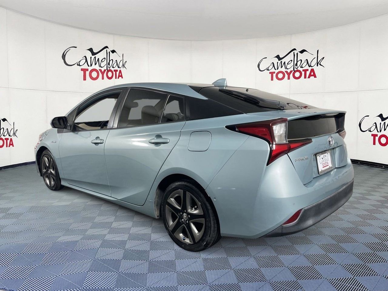 Used 2021 Toyota Prius XLE w/ Advanced Technology Package image 5
