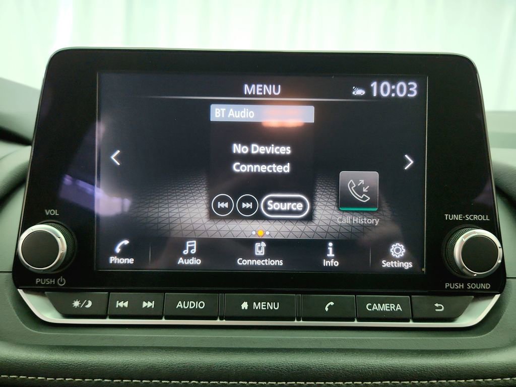 Used 2025 Nissan Rogue SV image 16
