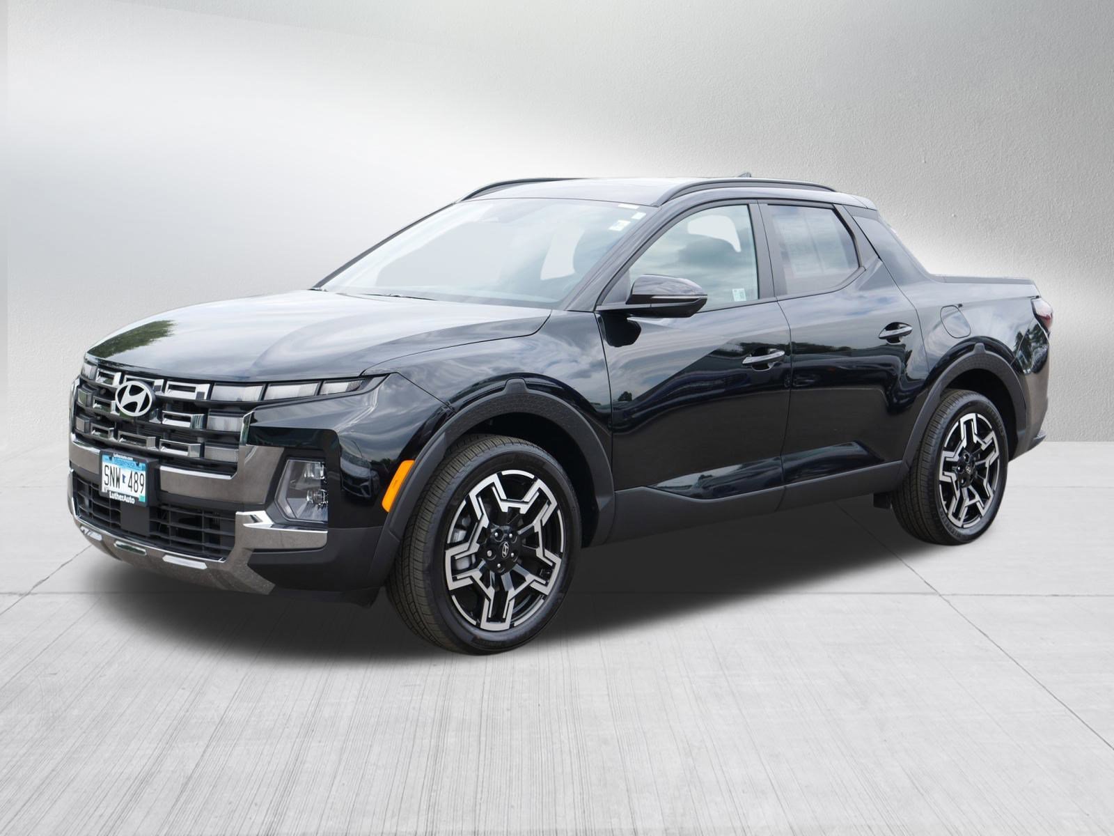 Used 2025 Hyundai Santa Cruz Limited image 3