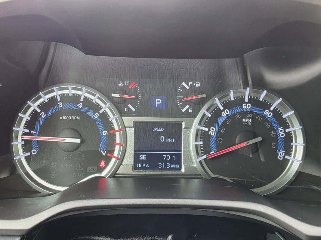 Used 2016 Toyota 4Runner SR5 AWD/4WD image 33