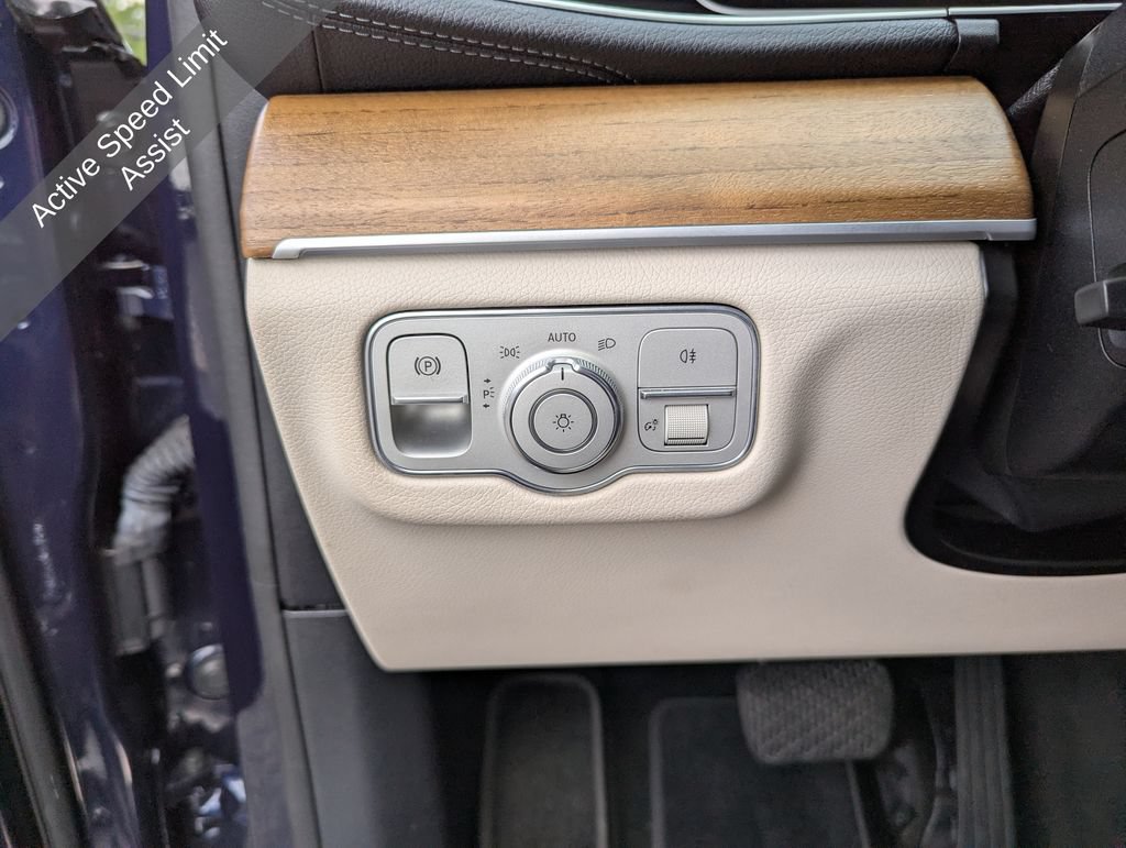 Used 2021 Mercedes-Benz GLS 450 4MATIC image 17