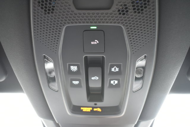 Used 2026 Porsche Cayenne AWD/4WD image 40