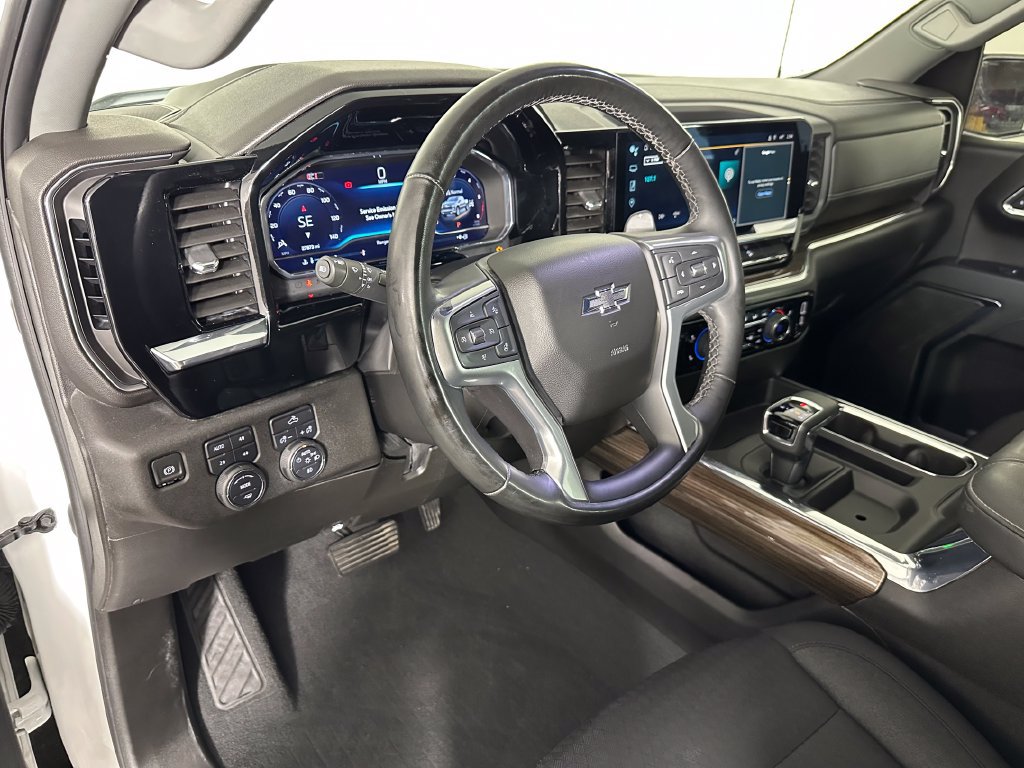 Used 2024 Chevrolet Silverado 1500 RST AWD/4WD image 11