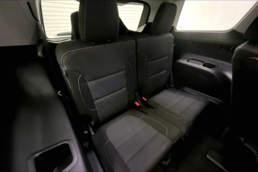 Used 2021 GMC Acadia SLE image 29