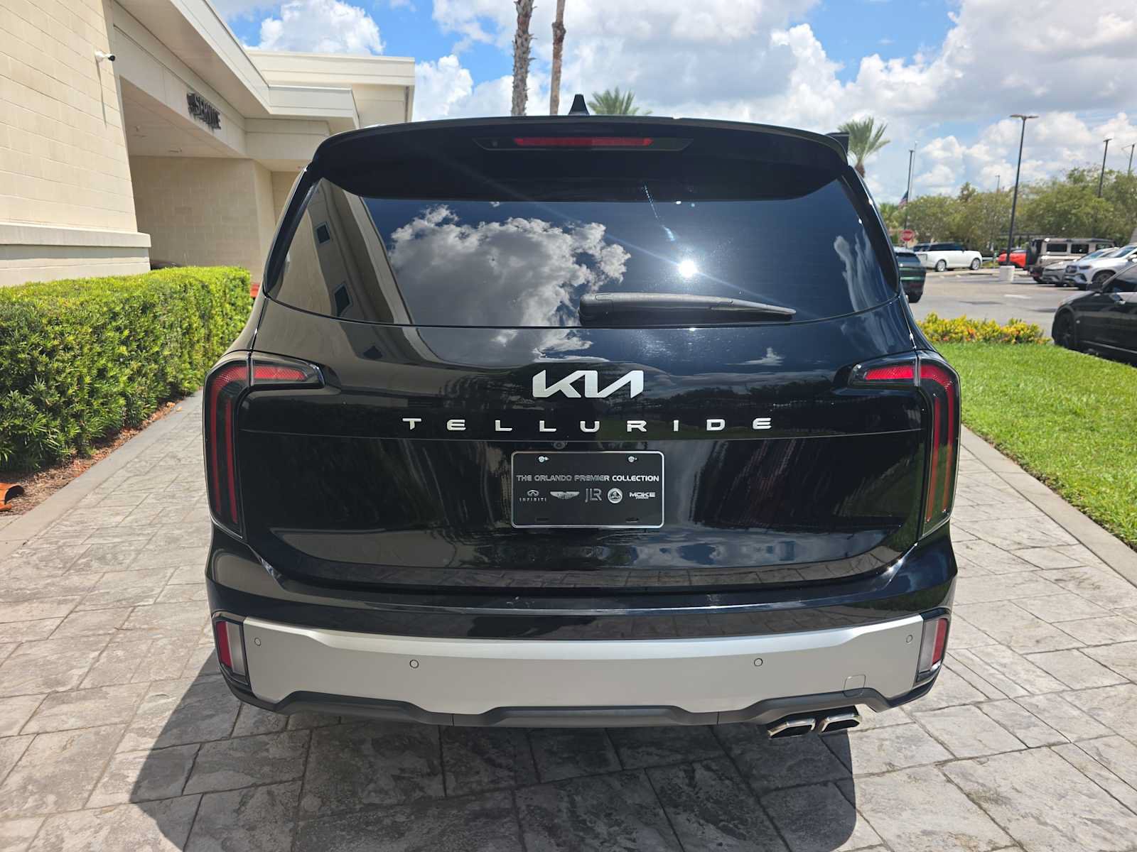 Used 2023 Kia Telluride SX Prestige AWD/4WD image 5