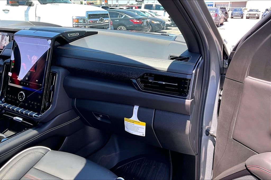 Used 2026 GMC Yukon AT4 Ultimate w/ LPO, Floor Liner Package AWD/4WD image 27