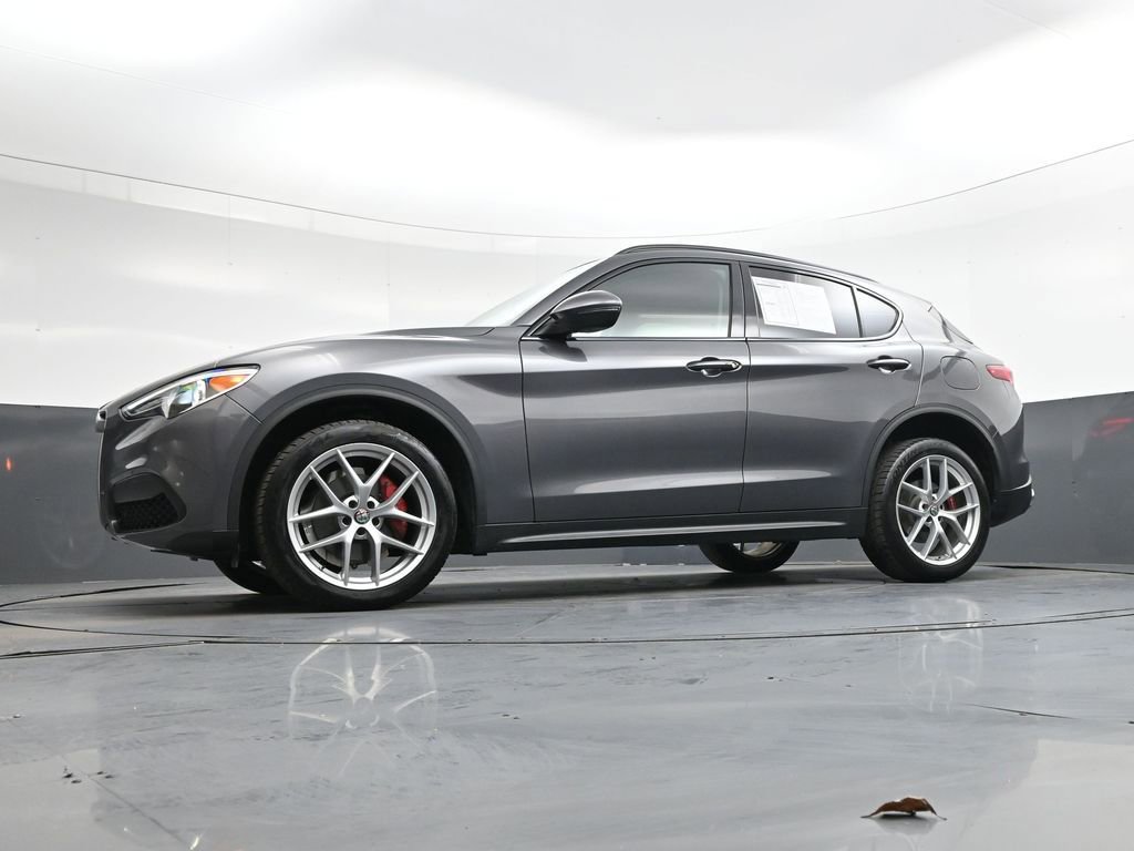 Used 2018 Alfa Romeo Stelvio Sport w/ Quick Order Package 22J Sport image 40