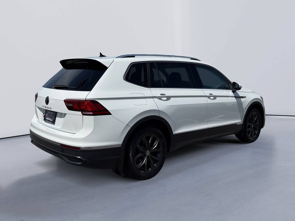 Used 2024 Volkswagen Tiguan SE FWD image 3