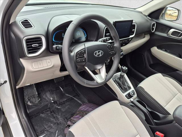 New 2026 Hyundai Venue SEL FWD image 3