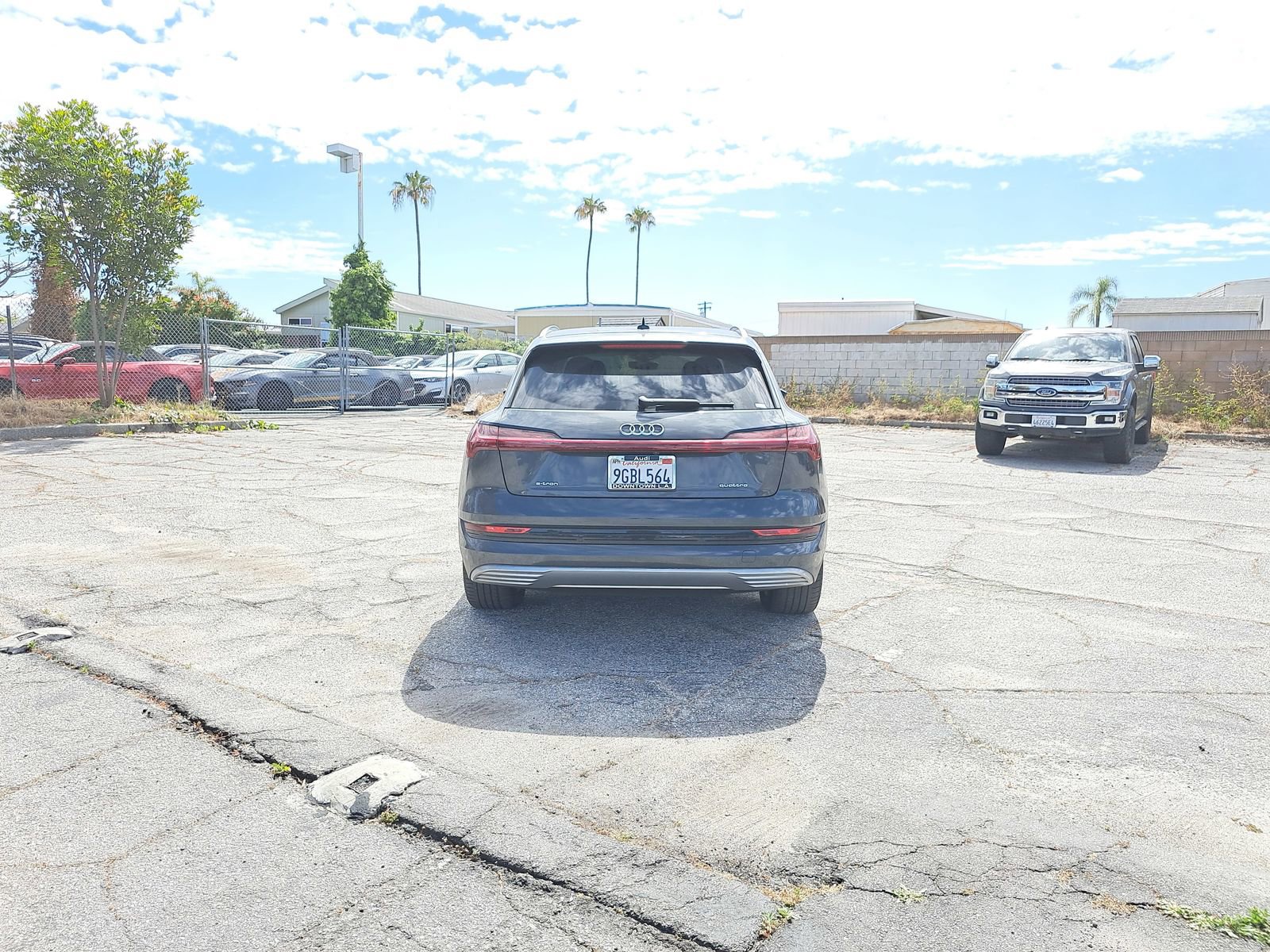 Used 2023 Audi e-tron Premium Plus w/ Premium Plus Package AWD/4WD image 6