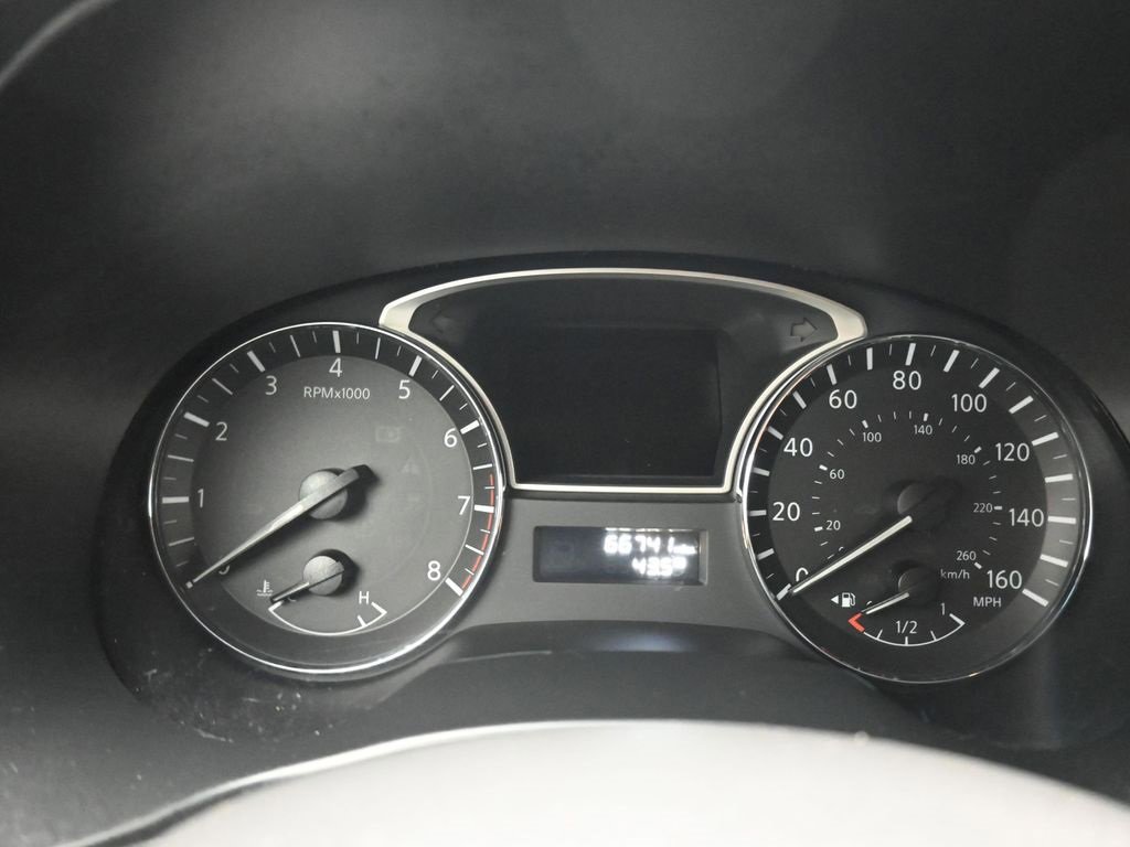 Used 2015 Nissan Pathfinder S image 15