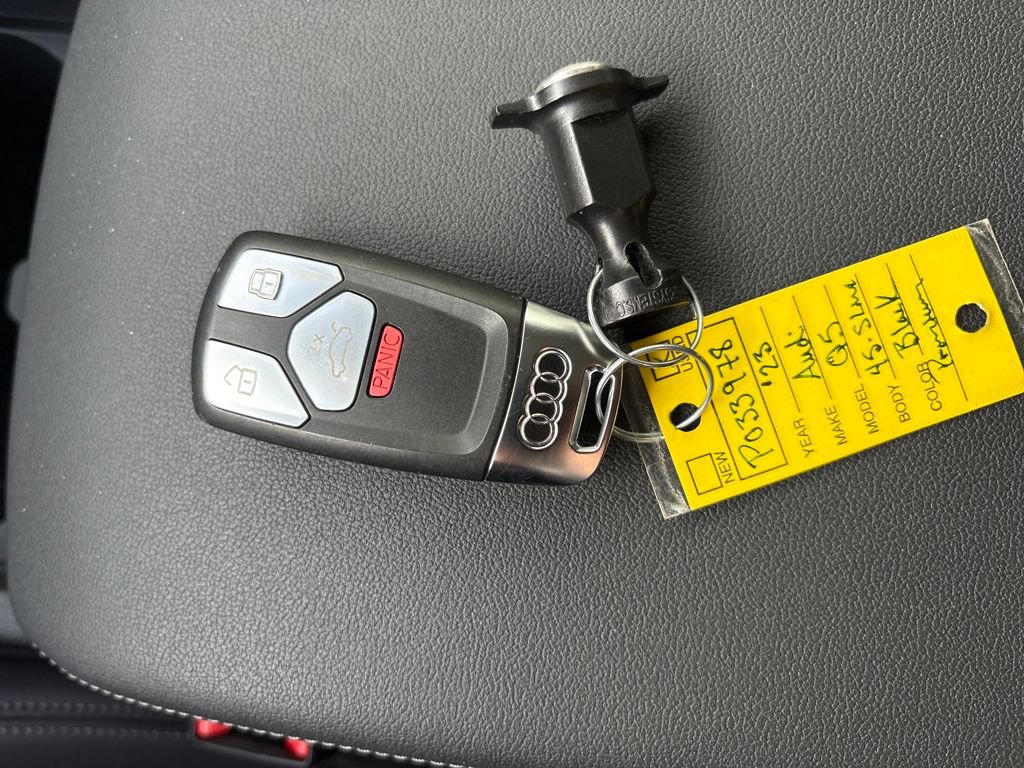 Used 2023 Audi Q5 2.0T Premium w/ Convenience Package image 28