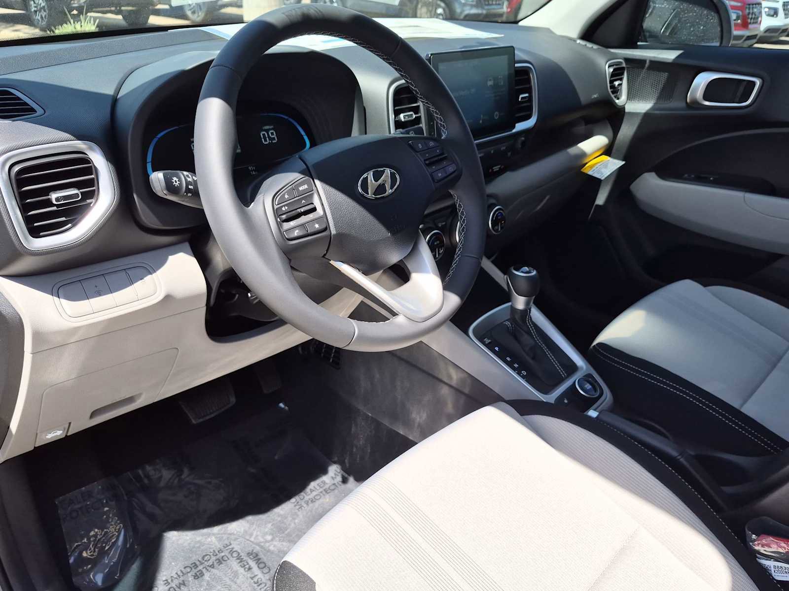 New 2026 Hyundai Venue SEL FWD image 10