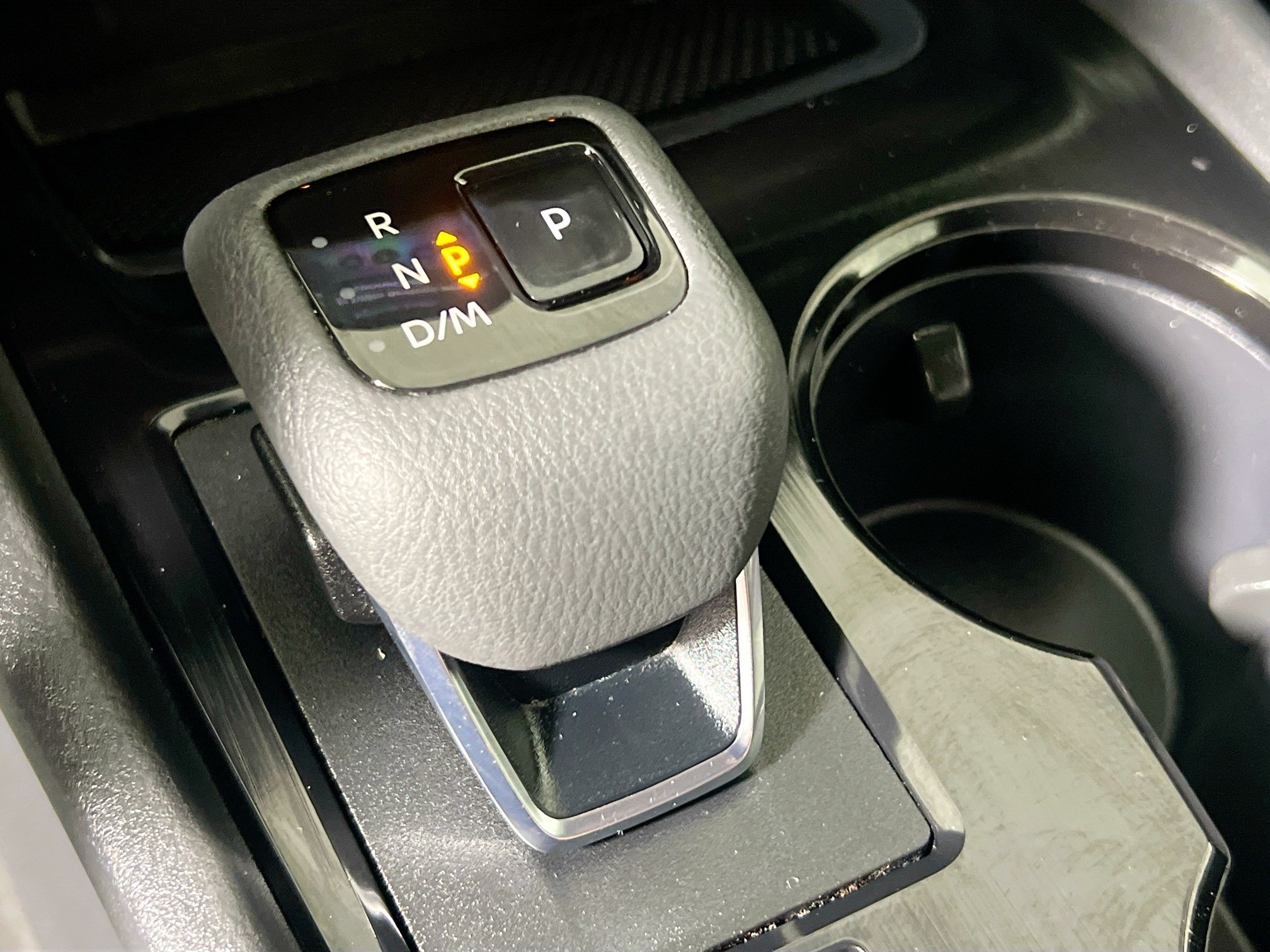 Used 2024 Nissan Rogue S FWD image 24